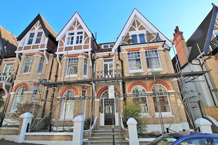 2 Bedroom Apartment For Sale In Cambridge Road, Hove, BN3