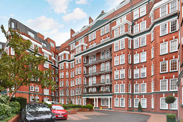 2 Bedroom Apartment For Sale In St Johns Wood Court, St John's Wood Road, London, NW8