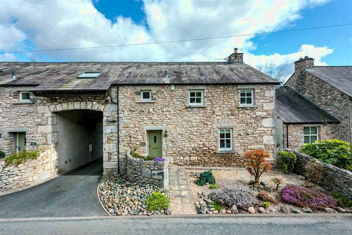 4 Bedroom Barn Conversion For Sale In Croft Bank, Silverdale Road, Yealand Redmayne, Carnforth, LA5