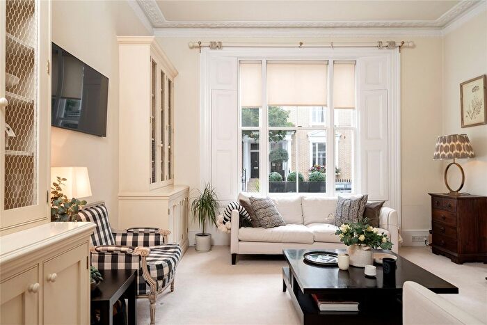 1 Bedroom Flat For Sale In Eardley Crescent, Earl's Court, SW5