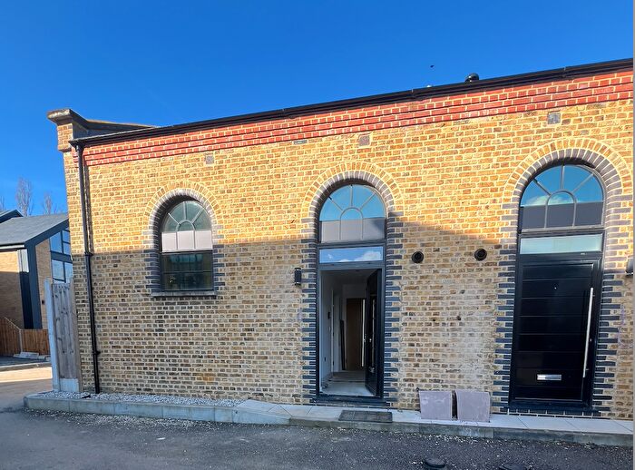 2 Bedroom Semi-Detached House For Sale In Great Warley Street, Great Warley, Brentwood, CM13