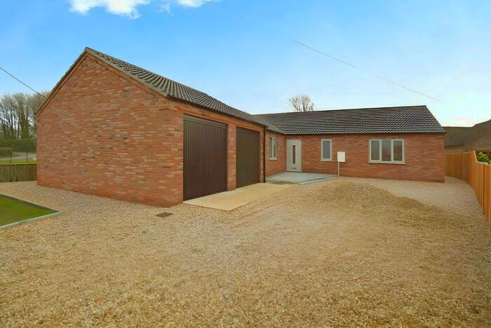 3 Bedroom Detached Bungalow For Sale In Plash Drove, Wisbech St Mary, Wisbech, Cambridgeshire, PE13