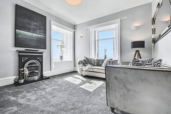 4 Bedroom Flat For Sale In Albert Road, Inverclyde, Gourock, PA19