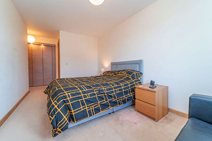2 Bedroom Flat For Sale In Eagles View, Livingston, EH54