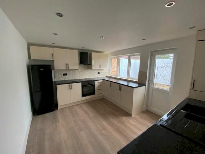 2 Bedroom Flat To Rent In 12A Brent Road, London SE18