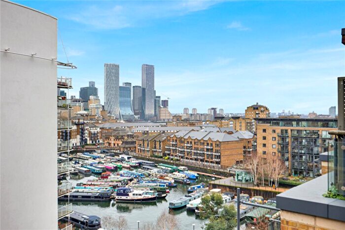 2 Bedroom Penthouse For Sale In Berglen Court, E14