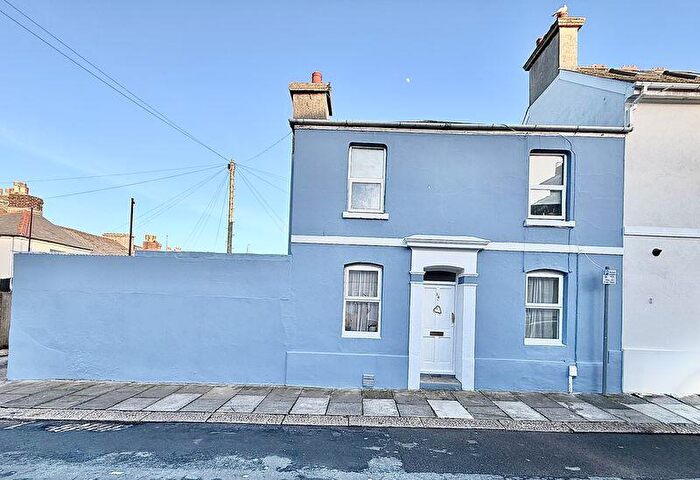 2 Bedroom Cottage For Sale In Limerick Place, St Judes, Plymouth Cottage Style Bedroom Home Chain Free, PL4