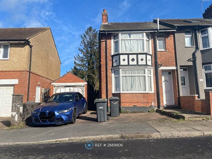 2 Bedroom Semi Detached House To Rent In St. Winifreds Avenue, Luton, LU3