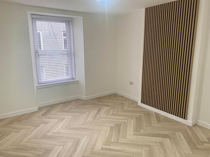 1 Bedroom Flat To Rent In Fraser Street, Top Floor, Aberdeen, AB25