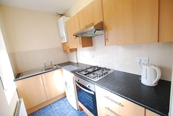 3 Bedroom Terraced House To Rent In Lydgate Lane, Crookes, S10