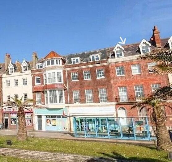 2 Bedroom Flat To Rent In The Esplanade, Weymouth, Dorset, DT4