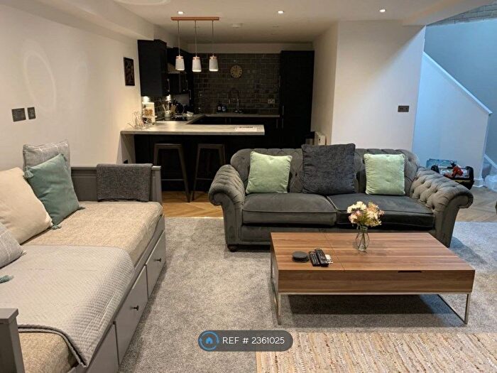 2 Bedroom Flat To Rent In Park View Apartments, Doncaster, DN1