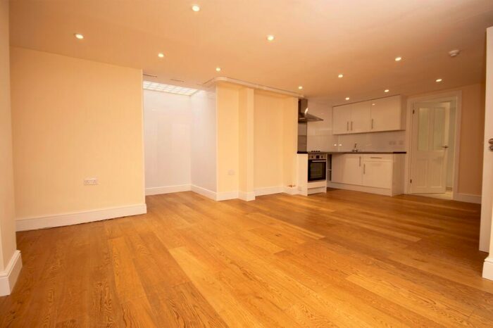 Studio To Rent In Chichester, PO19