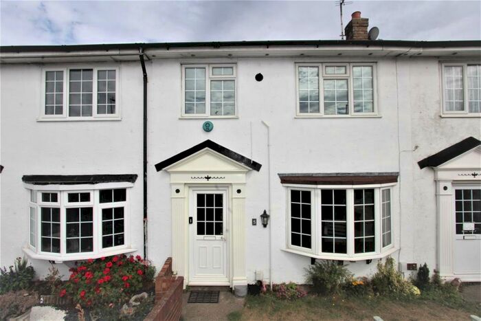3 Bedroom House To Rent In Staple Close, Sittingbourne, ME10