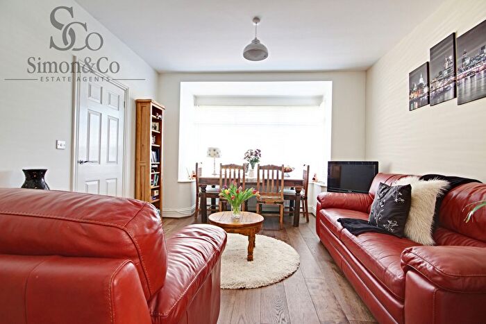 2 Bedroom Maisonette To Rent In Wimborne Road, Bournemouth, BH9