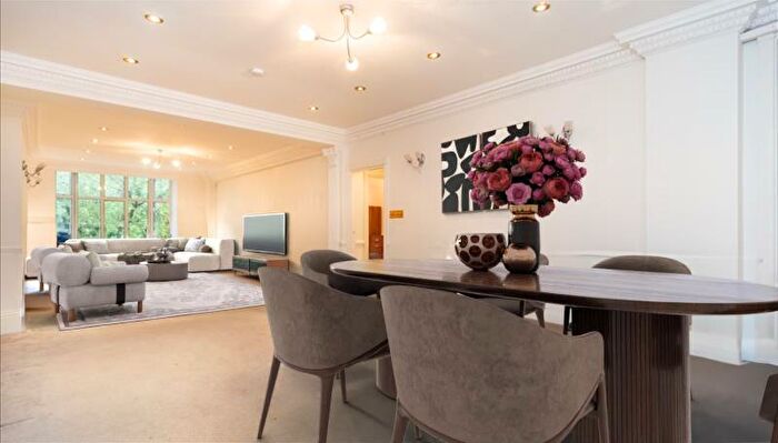 5 Bedroom Flat To Rent In Park Road, , St Johns Wood, NW8