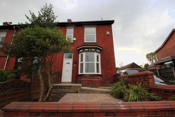 3 Bedroom End Of Terrace House To Rent In Turton Road, Bury, BL8