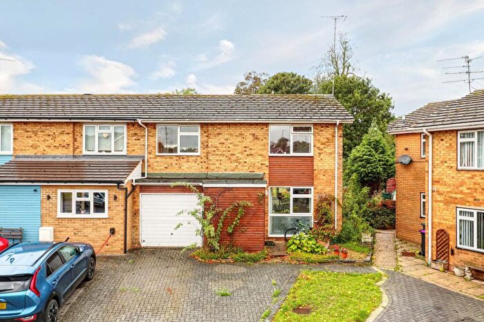 4 Bedroom Semi-Detached House For Sale In Vicarage Road, Buntingford, SG9