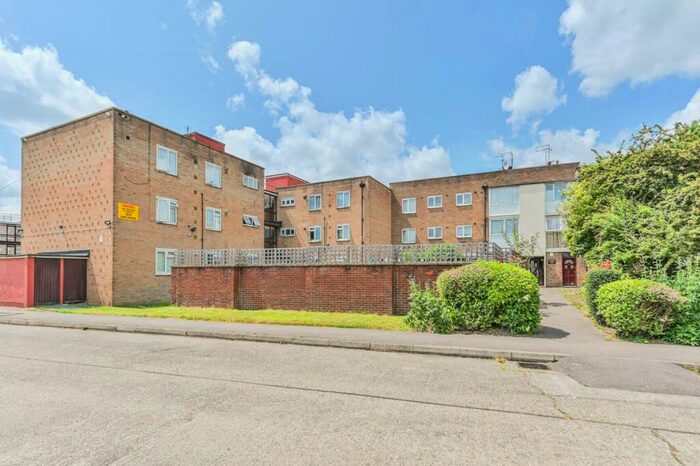 2 Bedroom Flat To Rent In Empire House, , Edmonton, London, N18