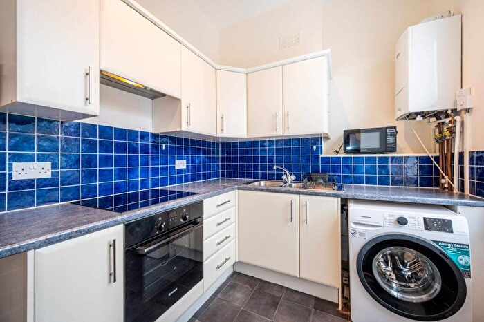 1 Bedroom Flat To Rent In Cleveland Road, De Beauvoir Town, London, N1