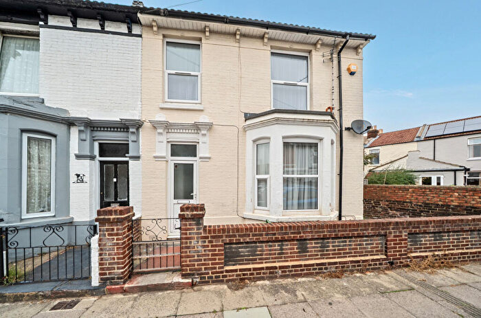 3 Bedroom End Of Terrace House For Sale In Renny Road, Portsmouth, Hampshire, PO1