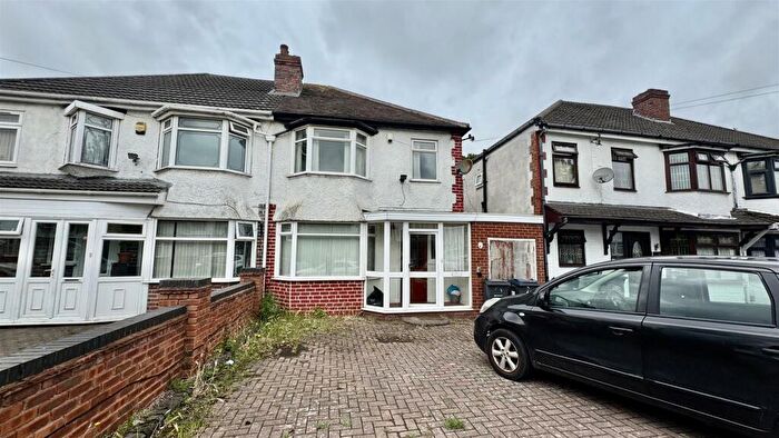 3 Bedroom Semi-Detached House For Sale In Twyford Road, Ward End, Birmingham, B8