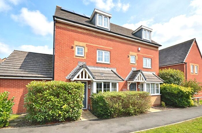 4 Bedroom Semi-Detached House For Sale In Goldcrest Walk, Keynsham, Bristol, BS31