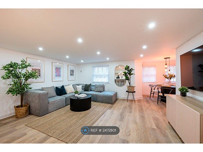 4 Bedroom Flat To Rent In Aigburth Drive, Liverpool, L17
