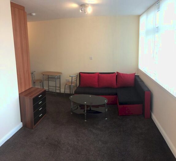Studio To Rent In Queen Street, Wakefield, WF1