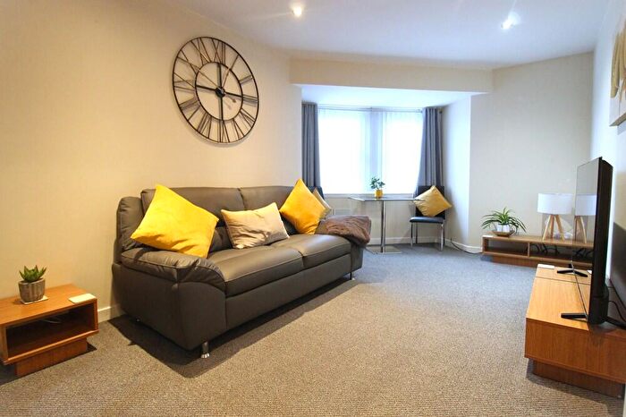 1 Bedroom Flat To Rent In Nelson Court, Top Floor, AB24