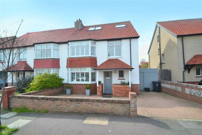 4 Bedroom Semi-Detached House To Rent In Reynolds Road, Hove, BN3