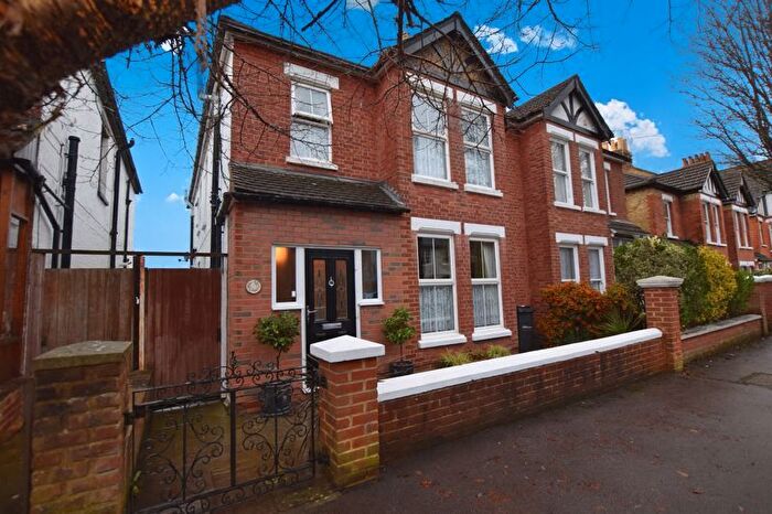 4 Bedroom Semi Detached House To Rent In Pine Grove, Maidstone, ME14