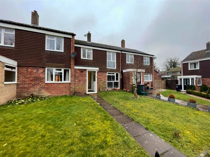 3 Bedroom Terraced House To Rent In Cedar Drive, Kingsclere, Newbury, RG20