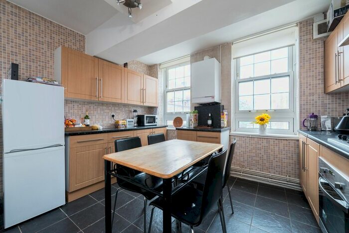 4 Bedroom Flat To Rent In Gilbert House, Mcmillan Street, Deptford, London, SE8
