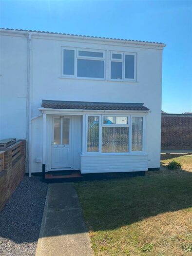3 Bedroom End Of Terrace House To Rent In Melody Close, Warden, Sheerness, ME12