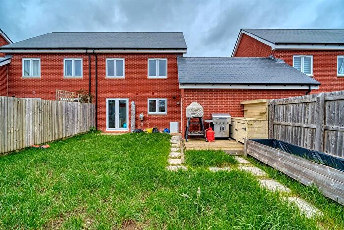 3 Bedroom Property For Sale In Glovers Road, Stalbridge, Sturminster Newton, DT10