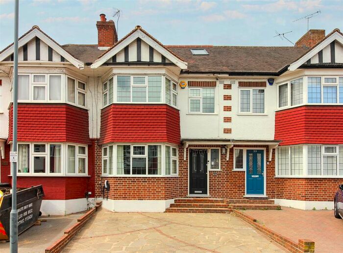 4 Bedroom Terraced House To Rent In Colvin Gardens, Wanstead, E11