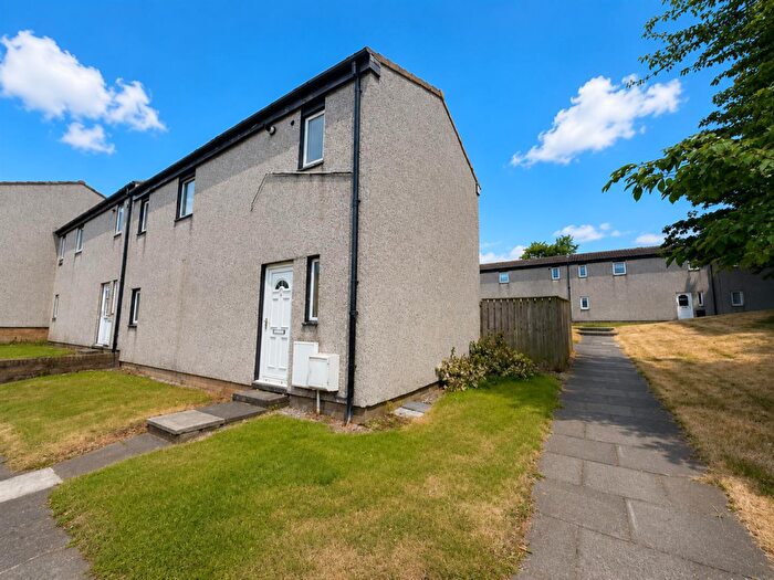 3 Bedroom Terraced House For Sale In Whernside Walk, Ryton, NE40
