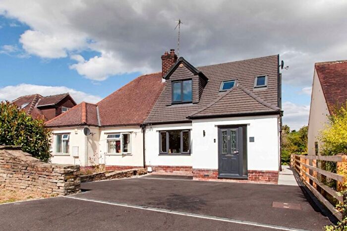 2 Bedroom Bungalow For Sale In Queen Mary Road, Chesterfield, S40