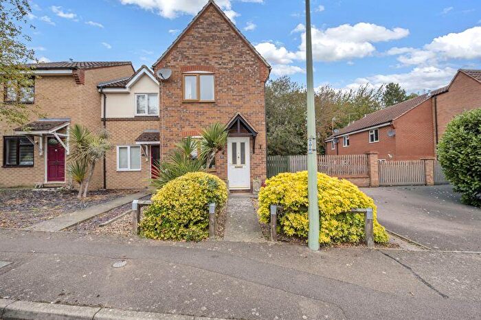 2 Bedroom End Of Terrace House For Sale In Cumberland Avenue, Bury St. Edmunds, IP32