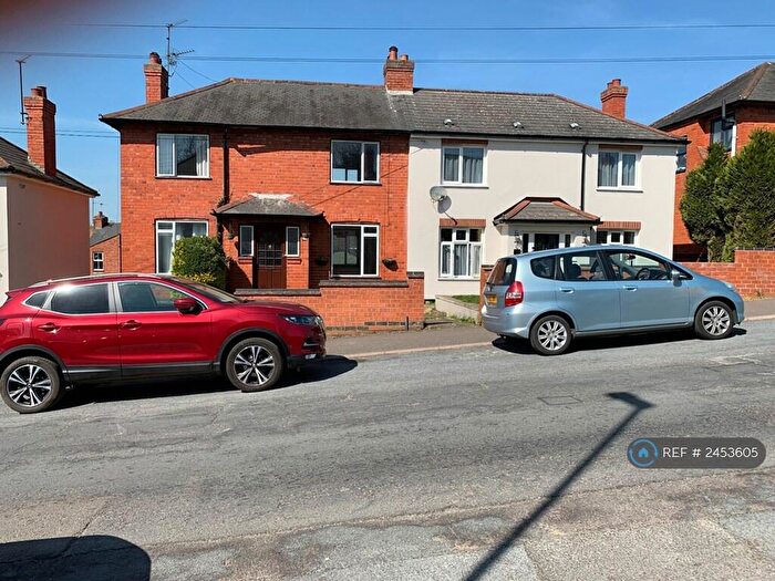 4 Bedroom Semi-Detached House To Rent In Cranford Road, Northampton, NN2