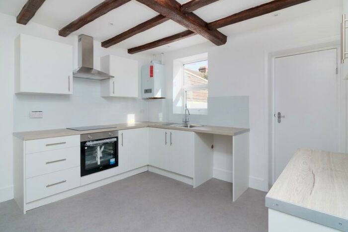 2 Bedroom Terraced House To Rent In St Georges Square, Maidstone, ME16