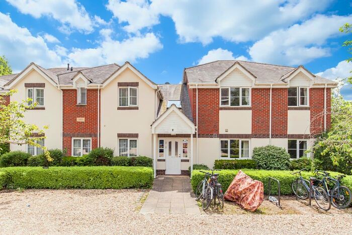 2 Bedroom Flat To Rent In Hernes Road, Oxford, OX2