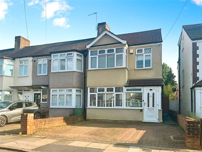 4 Bedroom Semi-Detached House To Rent In Vincam Close, Twickenham, TW2