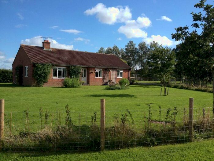 3 Bedroom Detached Bungalow To Rent In Stanton St Bernard, SN8