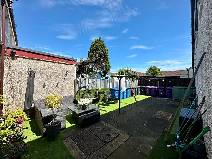 1 Bedroom Flat To Rent In Brown Walk, Irvine, North Ayrshire, KA12