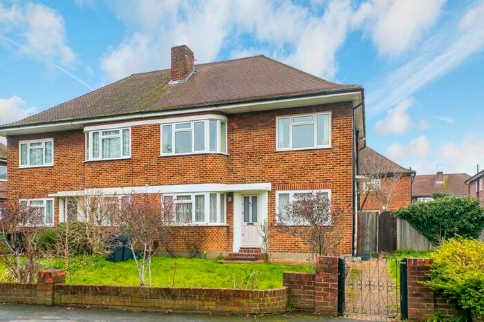 2 Bedroom Maisonette To Rent In Coombe Lane, London, SW20