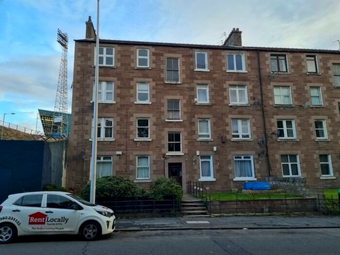 2 Bedroom Flat To Rent In Dens Road, Dundee, DD3