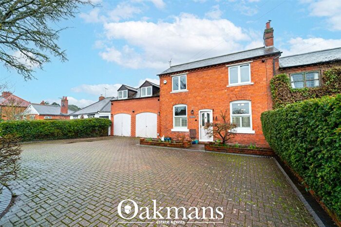 4 Bedroom Semi Detached House For Sale In Littleheath Lane, Lickey End, Bromsgrove, Worcestershire, B60