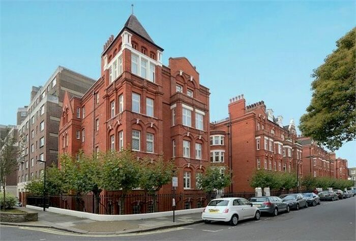 1 Bedroom Flat To Rent In Hamlet Gardens, Ravenscourt Park, London, W6